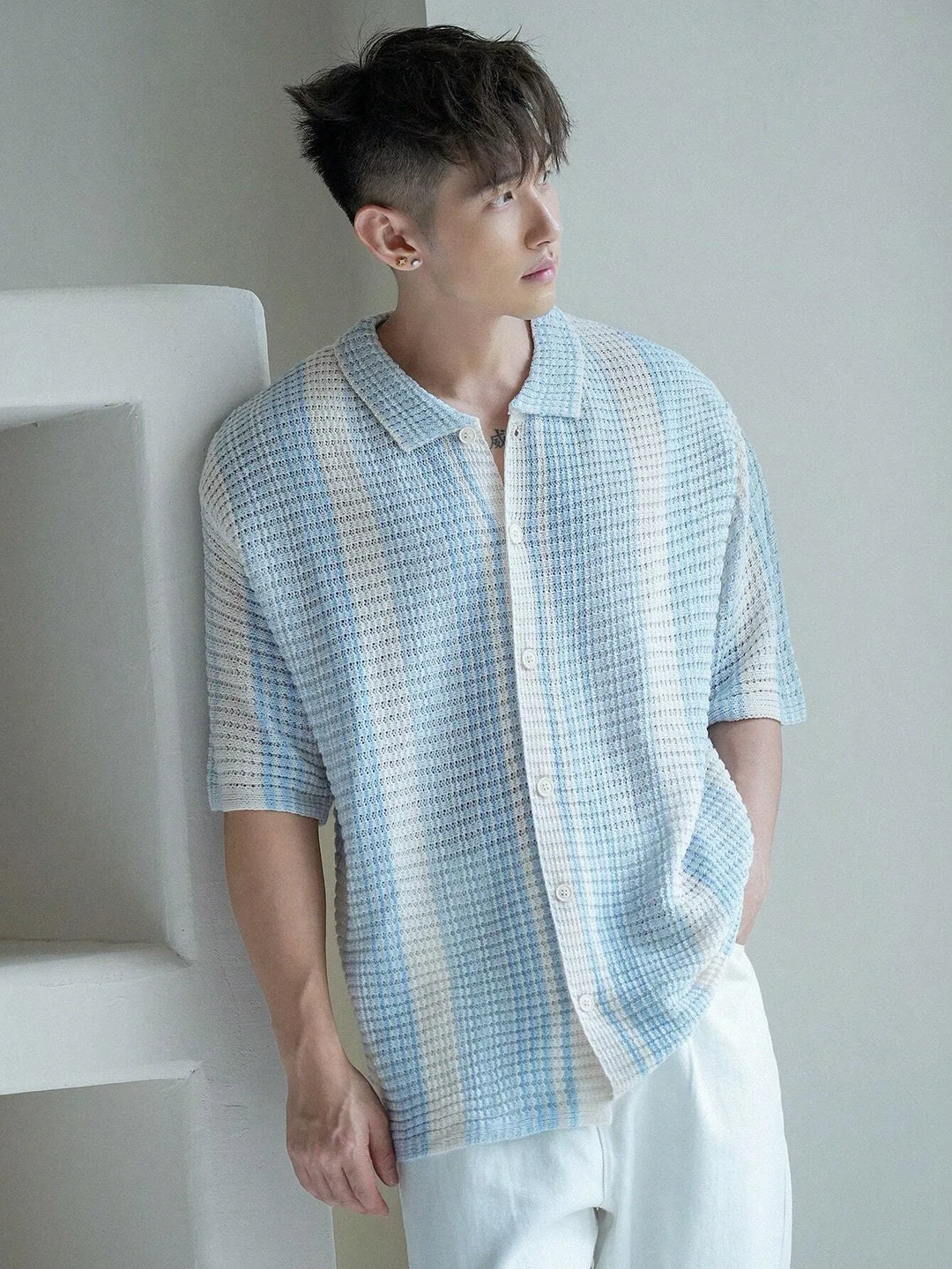 Men's Knitted Shirt with Short Sleeves and Buttons