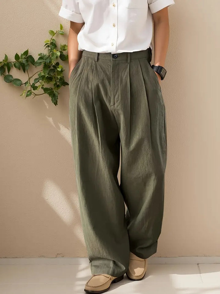 Men's Wide-Leg Pants With Pleated Detail